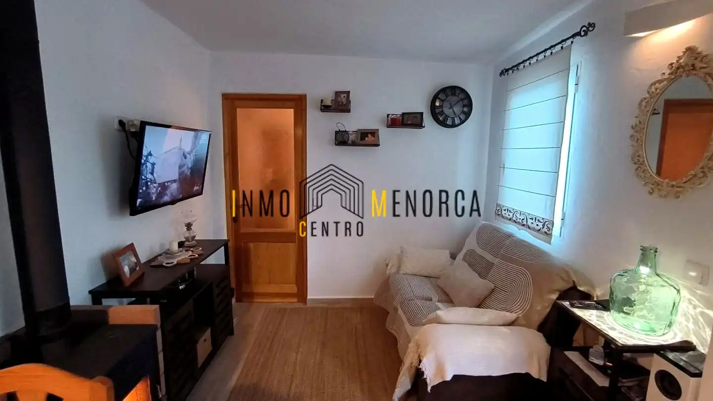 Sala de estar de Finca rústica en venta en Sant Lluís con Aire acondicionado, Jardín privado y Terraza
