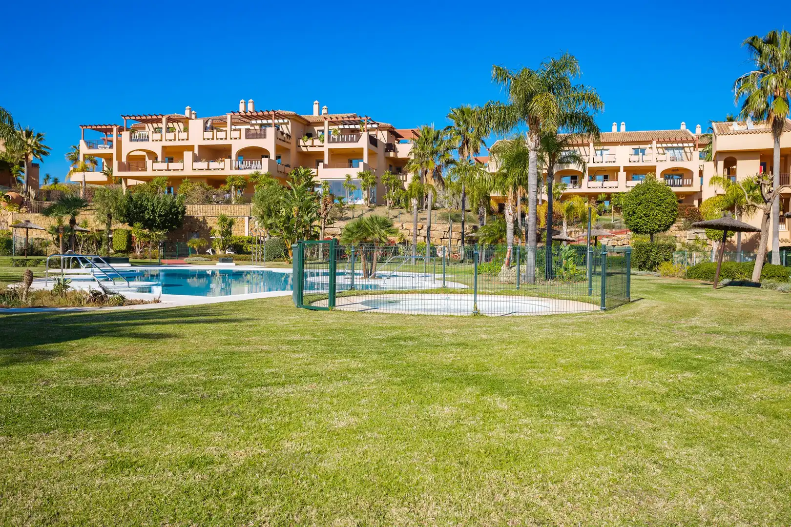 Àtic amb piscina en venda a Benahavís pueblo, imagen 26