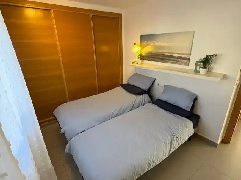 Dormitori de Apartament de lloguer en Torre-Pacheco amb Aire condicionat, Jardí privat i Moblat