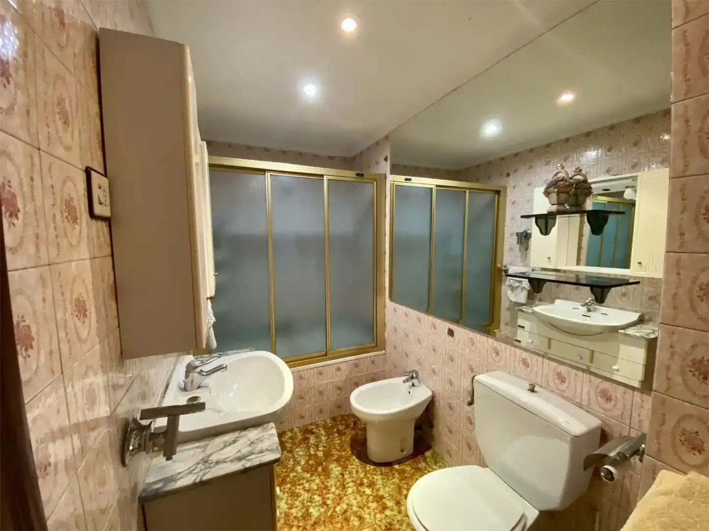 Baño de Piso en venta en Derio con Trastero y Balcón