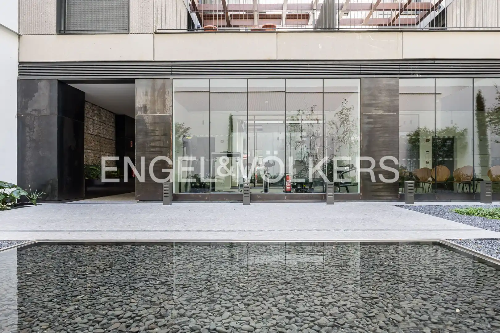 Terraza de Piso en venta en Madrid con Aire acondicionado, Calefacción y Jardín privado