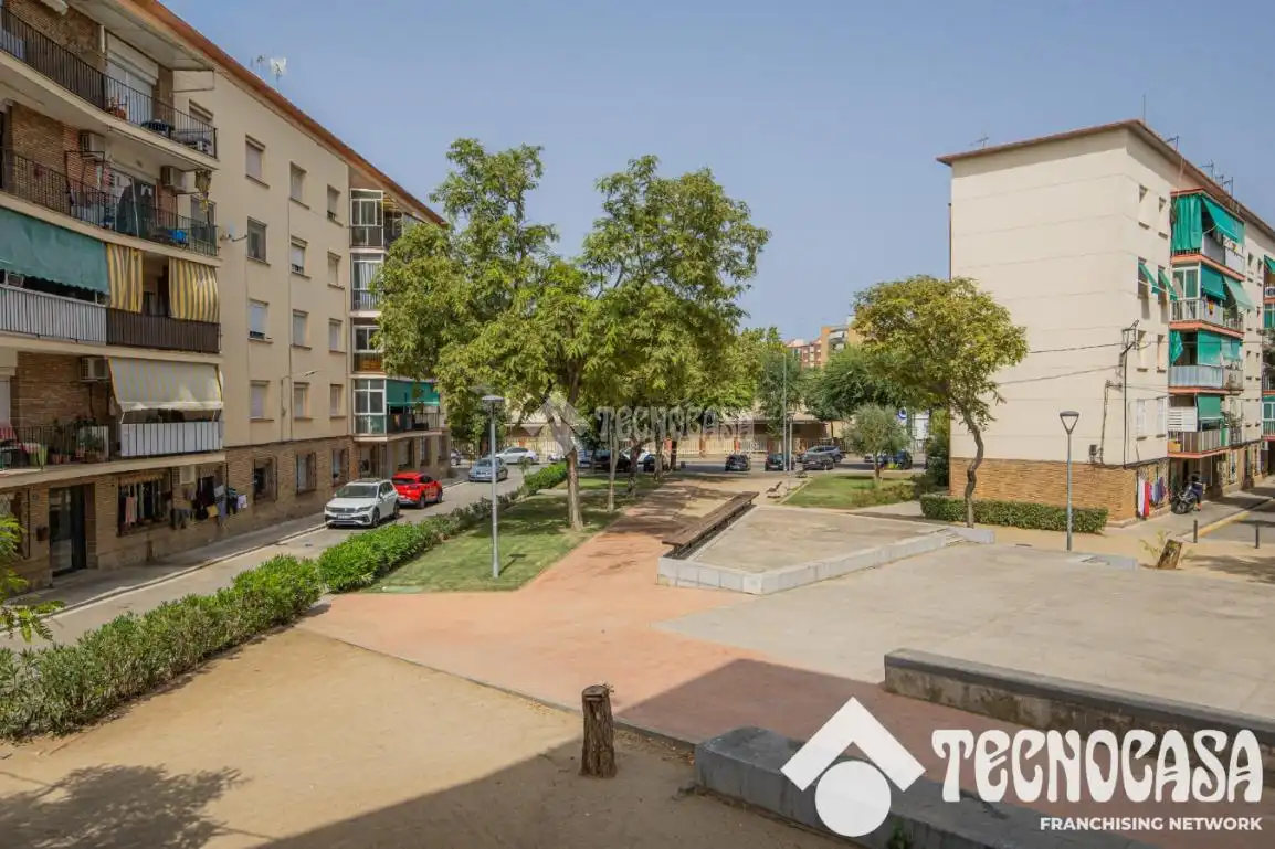 Vista exterior de Piso en venta en Viladecans con Trastero y Balcón