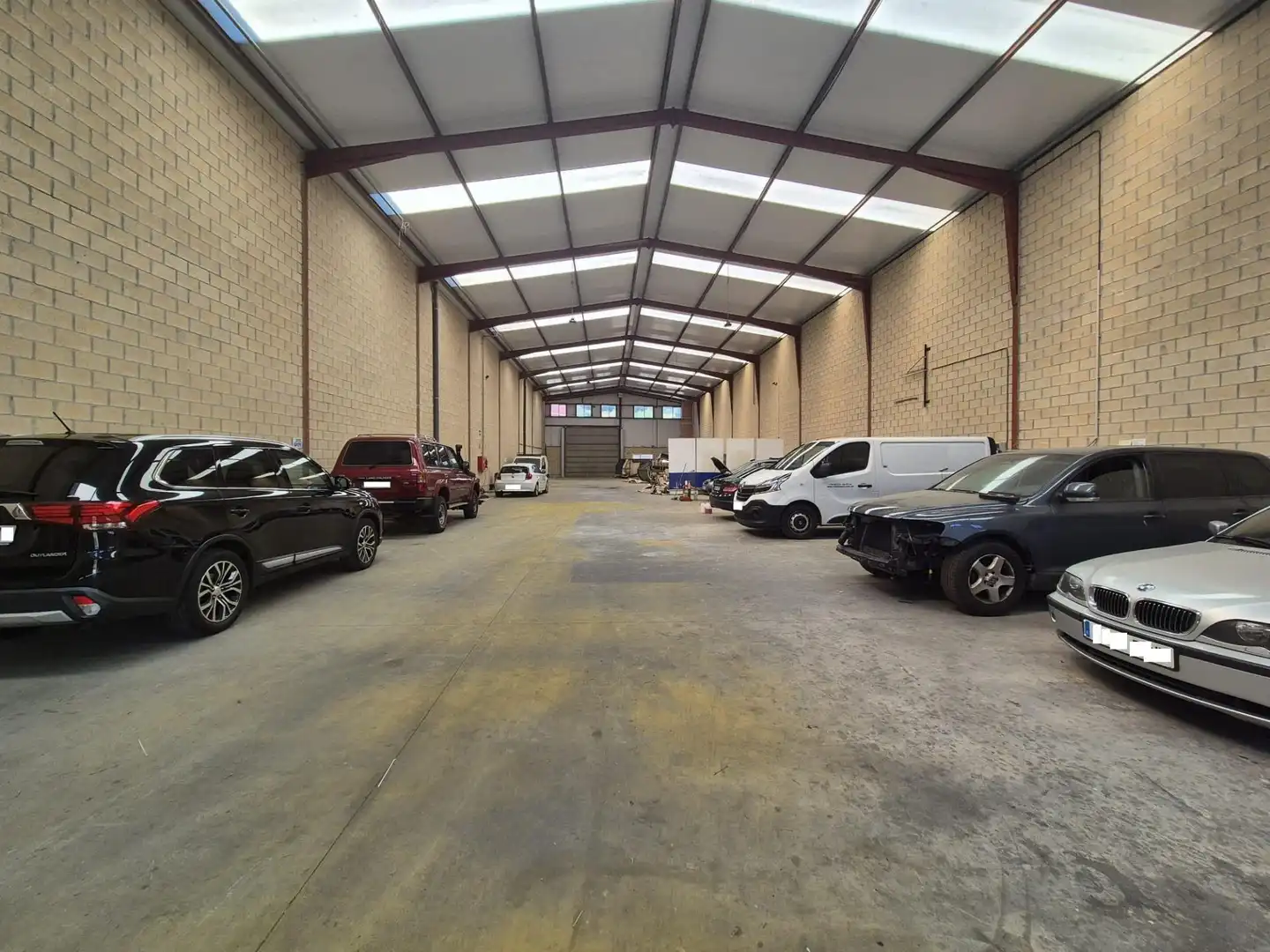 Parking de Nave industrial de alquiler en Valle de Mena