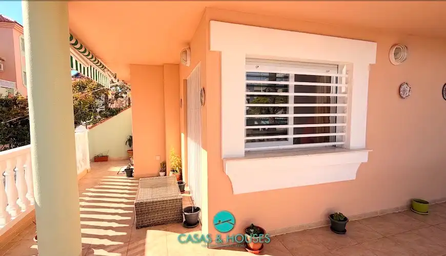 Exterior view of Detached homes for sale in La Manga del Mar Menor  with Air Conditioner, Heating and Private garden