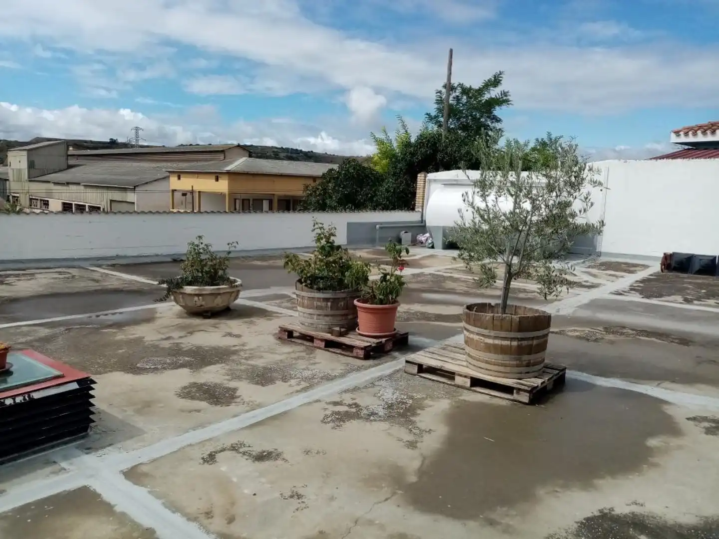 Terraza de Nave industrial de alquiler en  Logroño