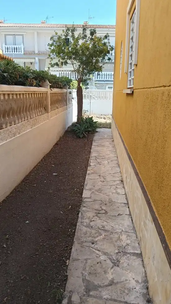 Wohnungen zum Verkauf in Xeraco mit Klimaanlage, Privatgarten und Terrasse