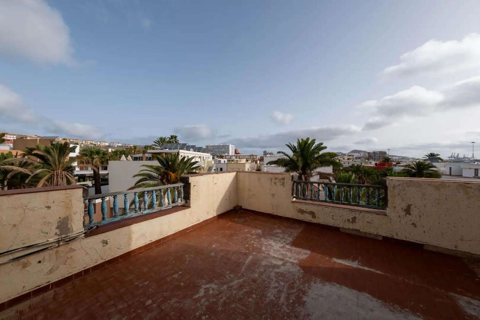 Terrassa de Casa o xalet en venda en Las Palmas de Gran Canaria amb Terrassa, Piscina i Balcó