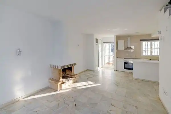 Sala d'estar de Dúplex en venda en Marbella amb Terrassa i Traster