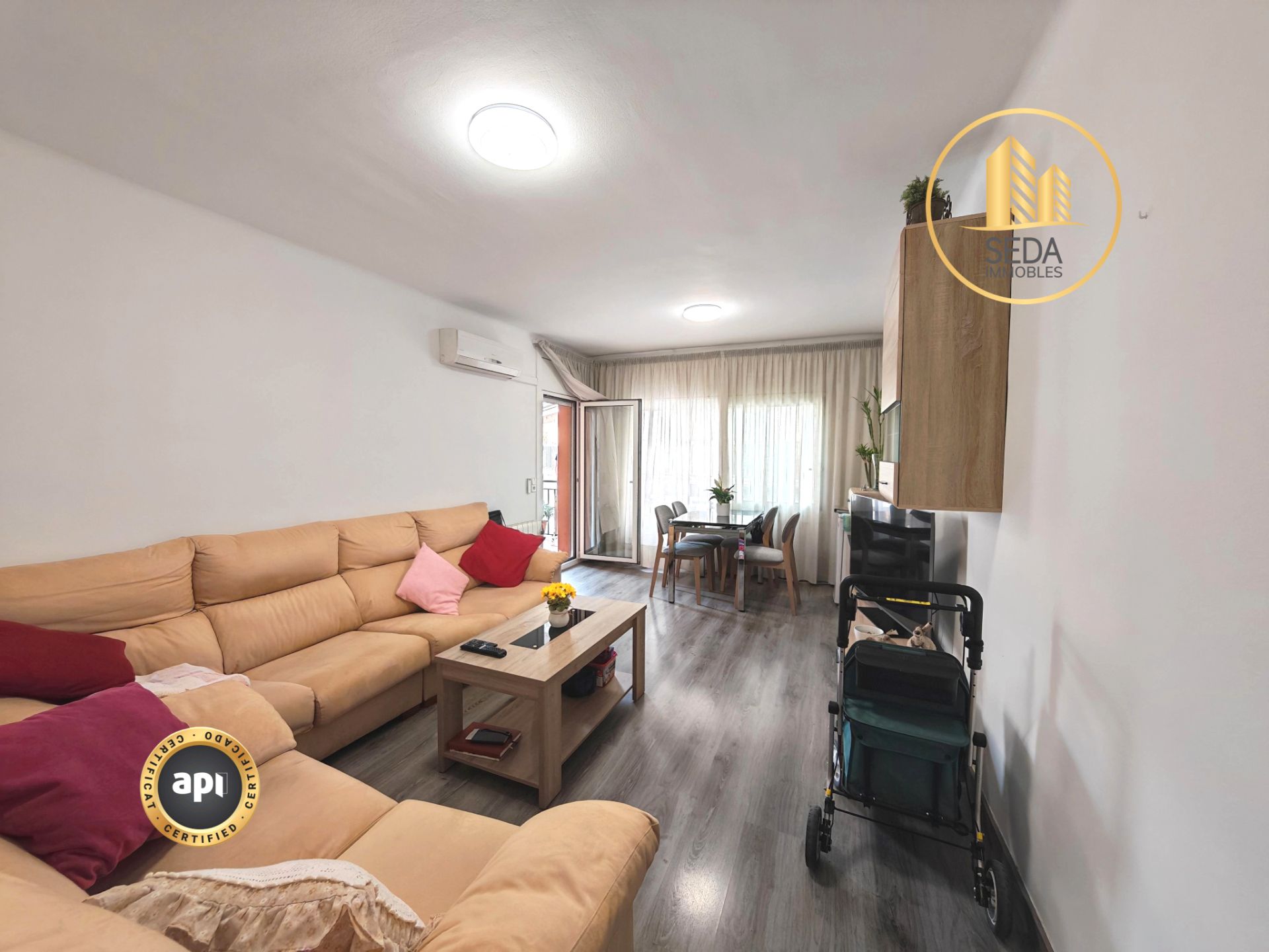 Living room of Flat for sale in Rubí  with Air Conditioner, Heating and Parquet flooring