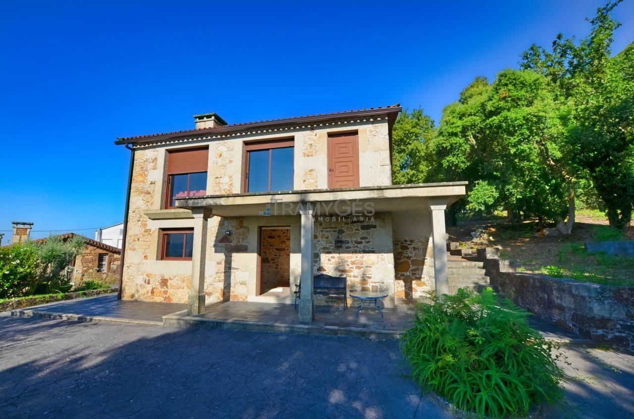 Exterior view of Country house for sale in O Rosal    with Heating, Private garden and Terrace