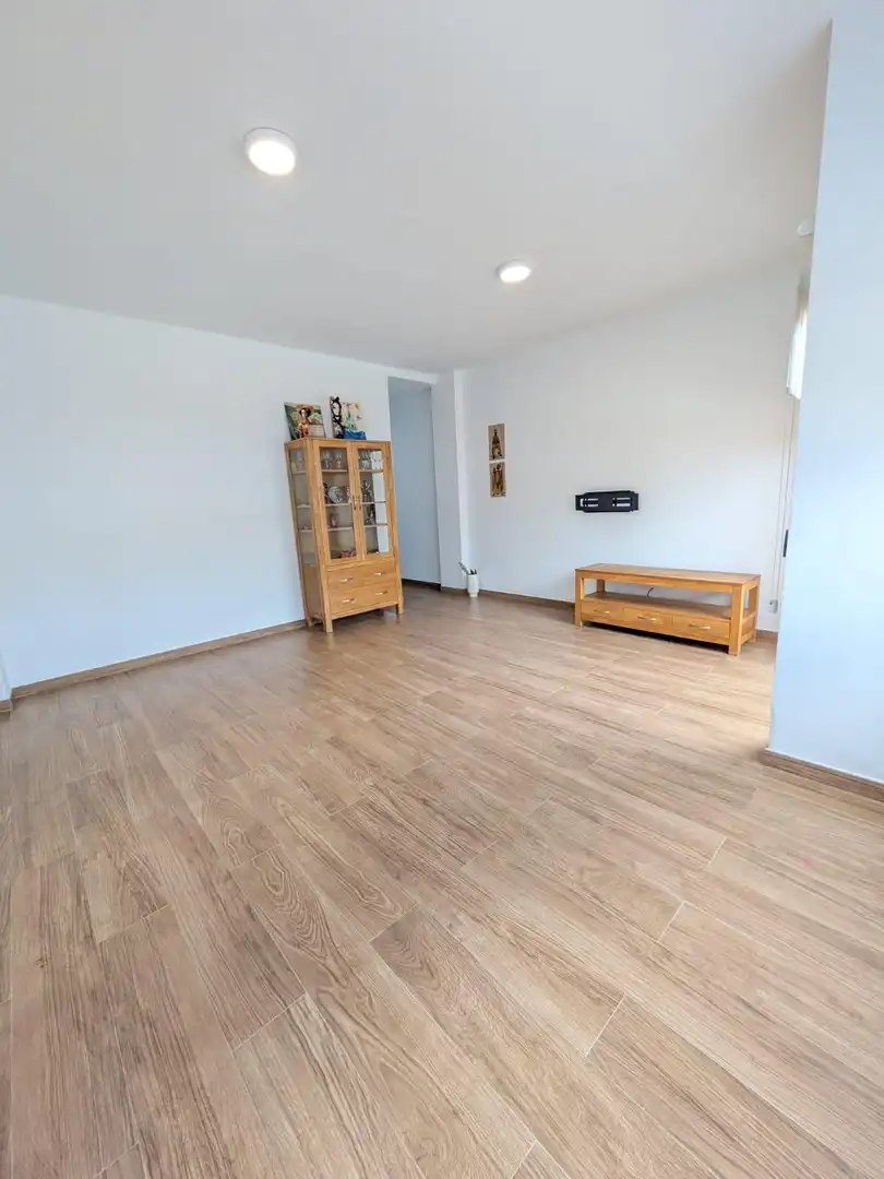 Sala de estar de Piso en venta en Las Palmas de Gran Canaria con Balcón