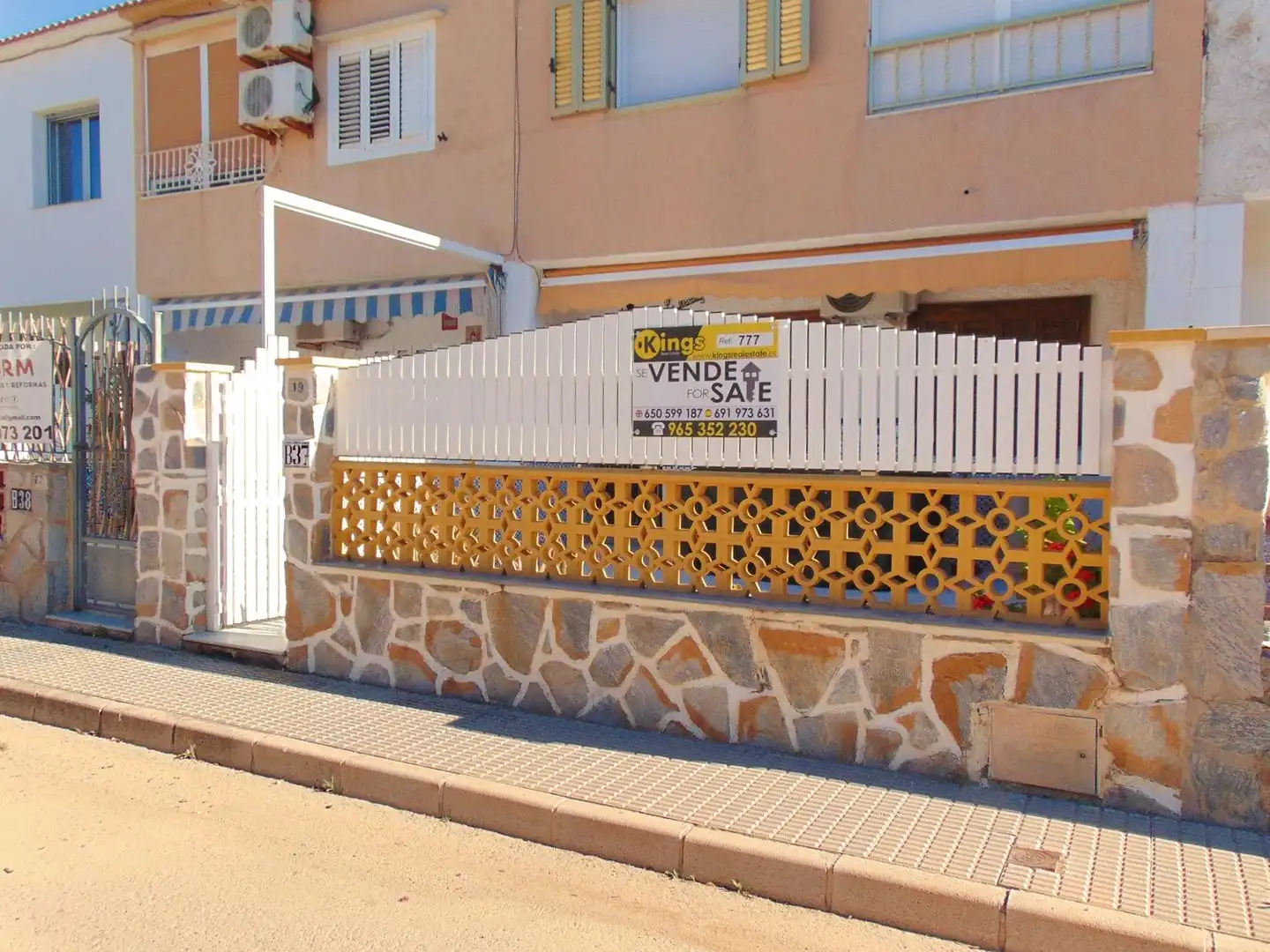 Planta baixa en venda en San Pedro del Pinatar amb Aire condicionat, Calefacció i Jardí privat