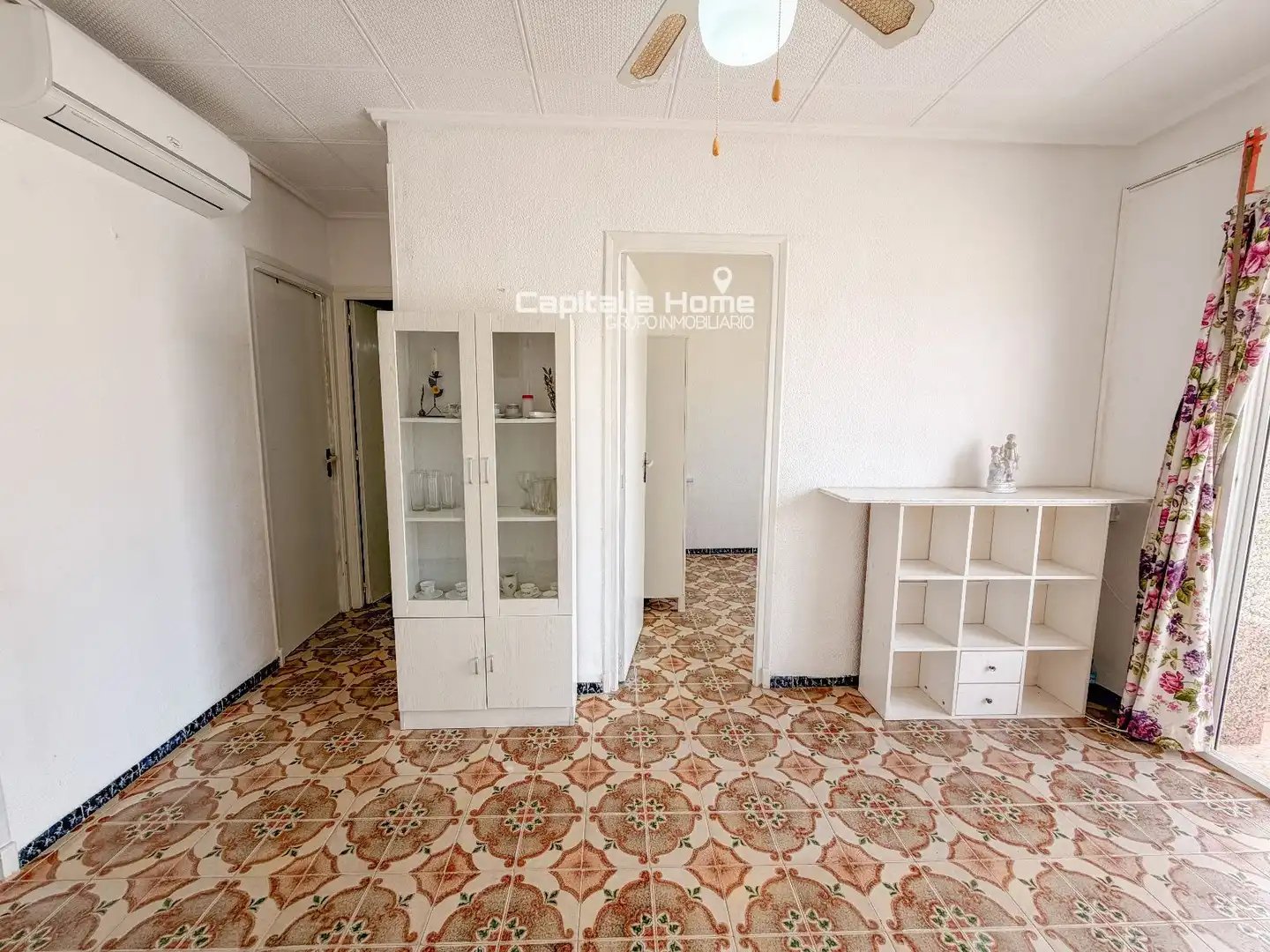 Küche von Wohnung zum Verkauf in Santa Pola mit Terrasse, Abstellraum und Möbliert