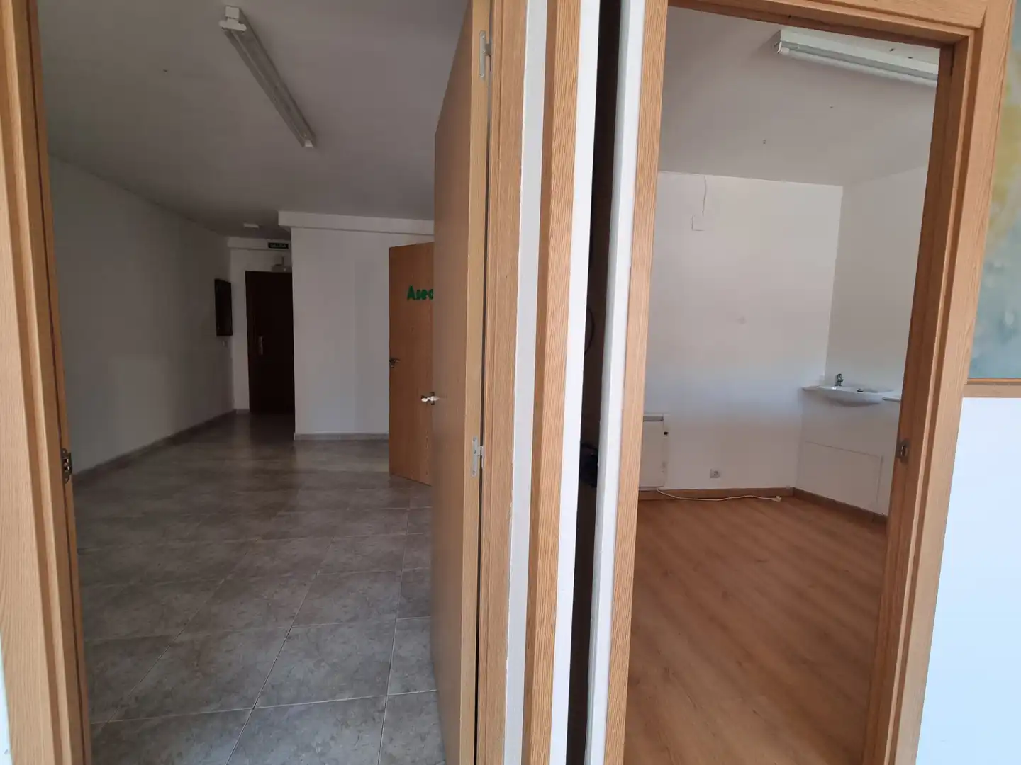 Büro zur Miete in Soria Capital  mit Heizung und Balkon