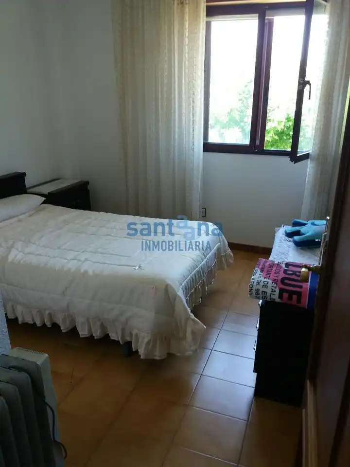 Habitación de Apartamento en venta en Mansilla de las Mulas con Terraza, Trastero y Amueblado