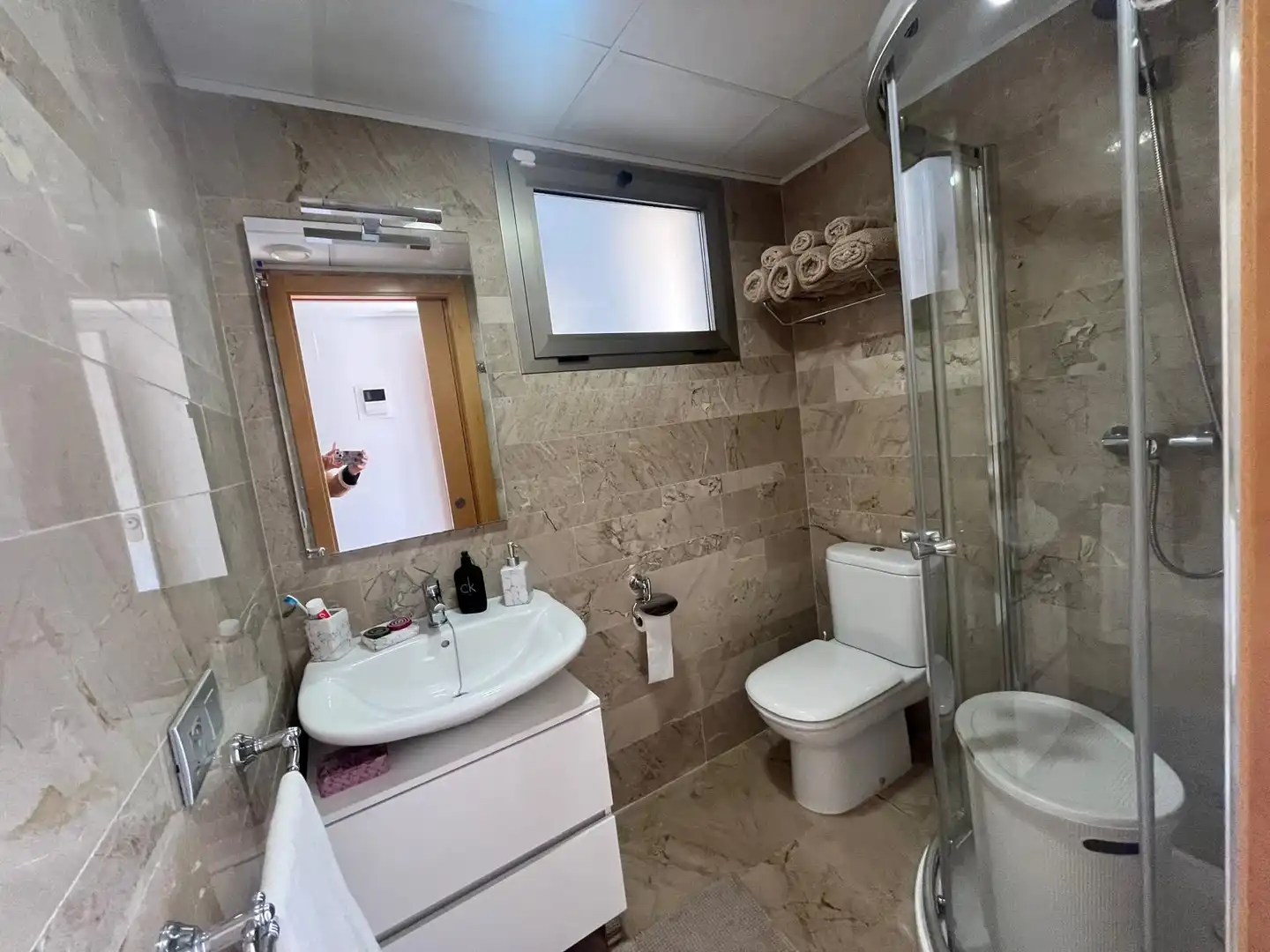 Badezimmer von Wohnungen zum Verkauf in Oropesa del Mar / Orpesa mit Klimaanlage, Terrasse und Abstellraum