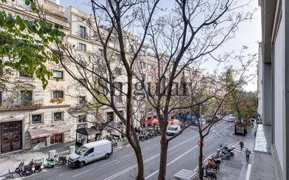 Exterior view of Flat for sale in  Barcelona Capital  with Air Conditioner and Heating