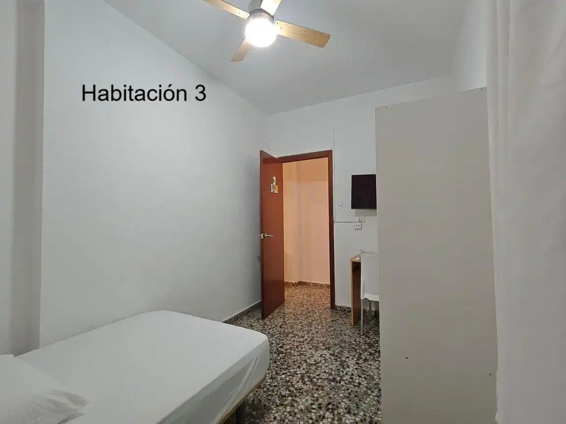 Dormitori de Pis per a compartir en Villanueva de Castellón amb Aire condicionat, Calefacció i Alarma