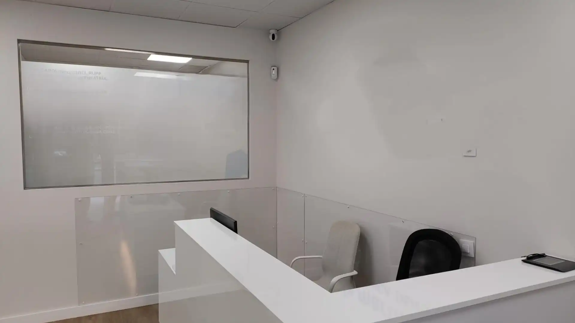 Premises for sale in Alcalá de Henares  with Air Conditioner, Heating and Furnished