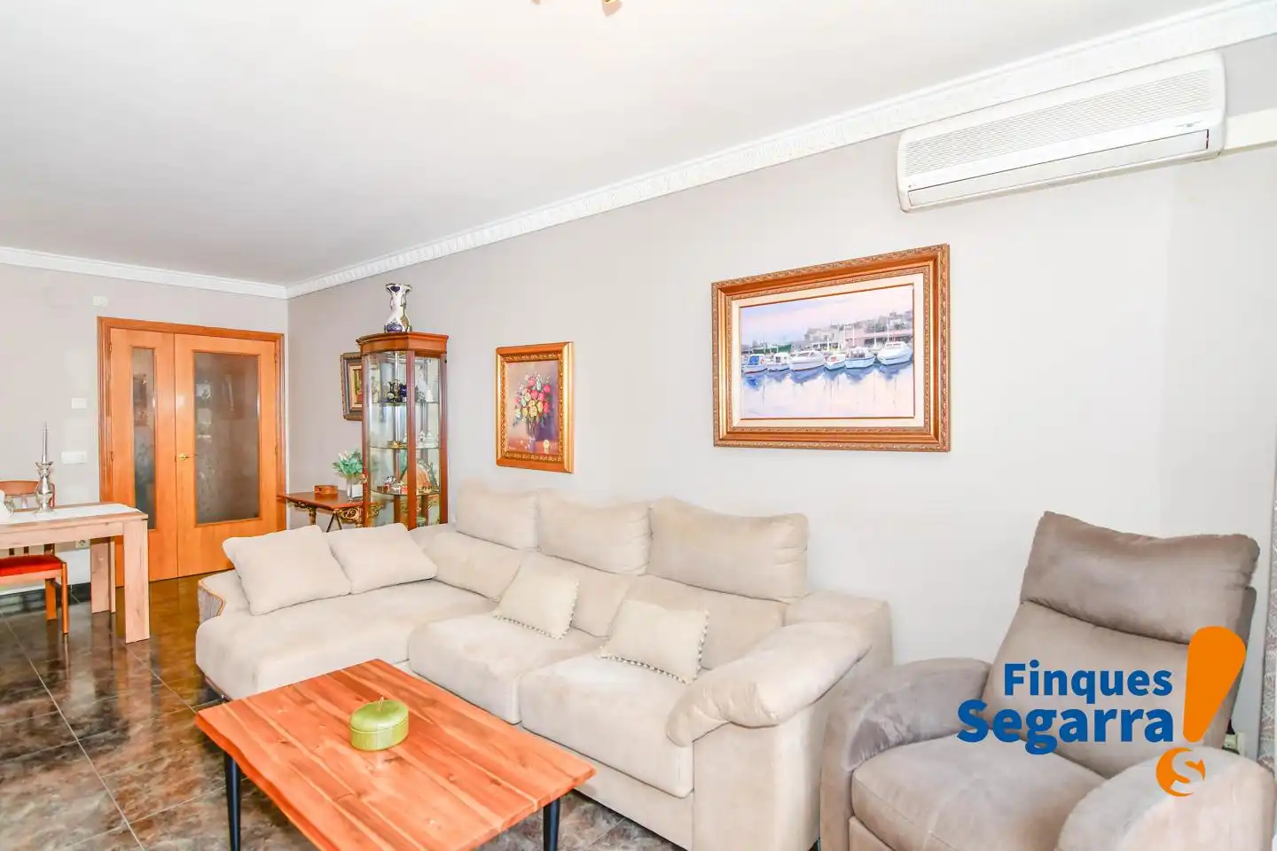 Living room of Flat for sale in El Vendrell  with Air Conditioner, Terrace and Community pool