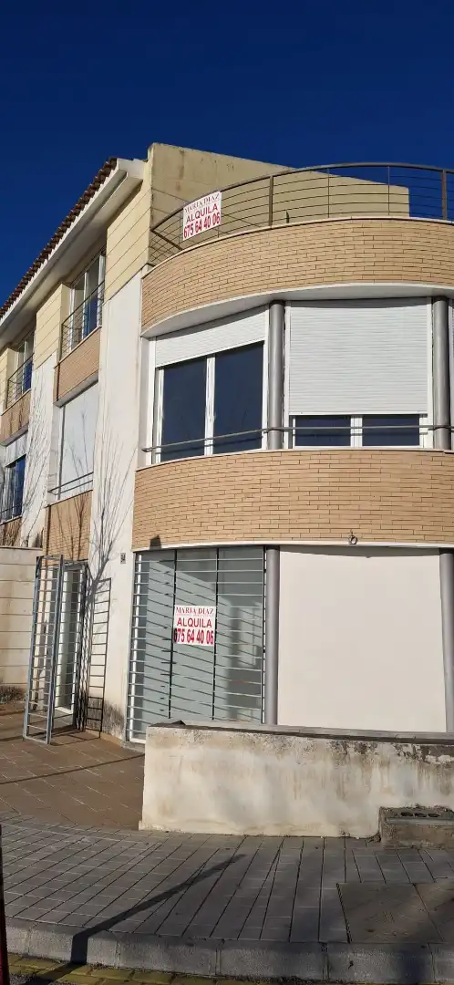 Vista exterior de Local de alquiler en Huétor Vega con Aire acondicionado y Terraza