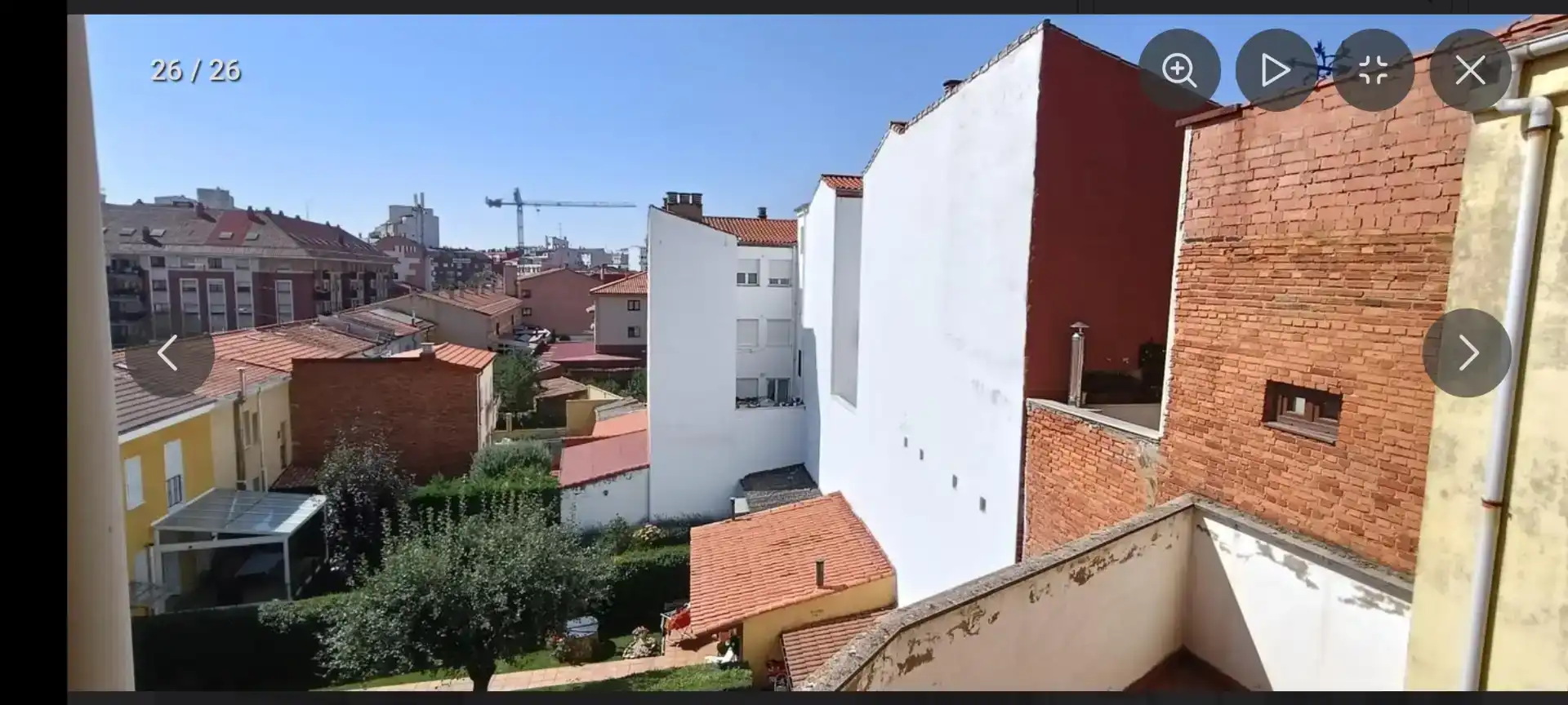 Vista exterior de Pis per a compartir en León Capital  amb Parquet, Moblat i Forn
