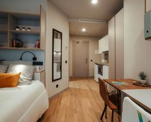 Bedroom of Flat to rent in  Barcelona Capital  with Air Conditioner, Heating and Private garden