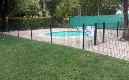 Swimming pool of Flat for sale in San Martín de la Vega  with Heating