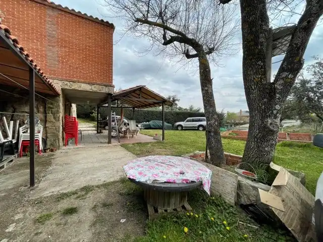 Jardí de Casa o xalet en venda en Valdemorillo amb Calefacció, Jardí privat i Terrassa