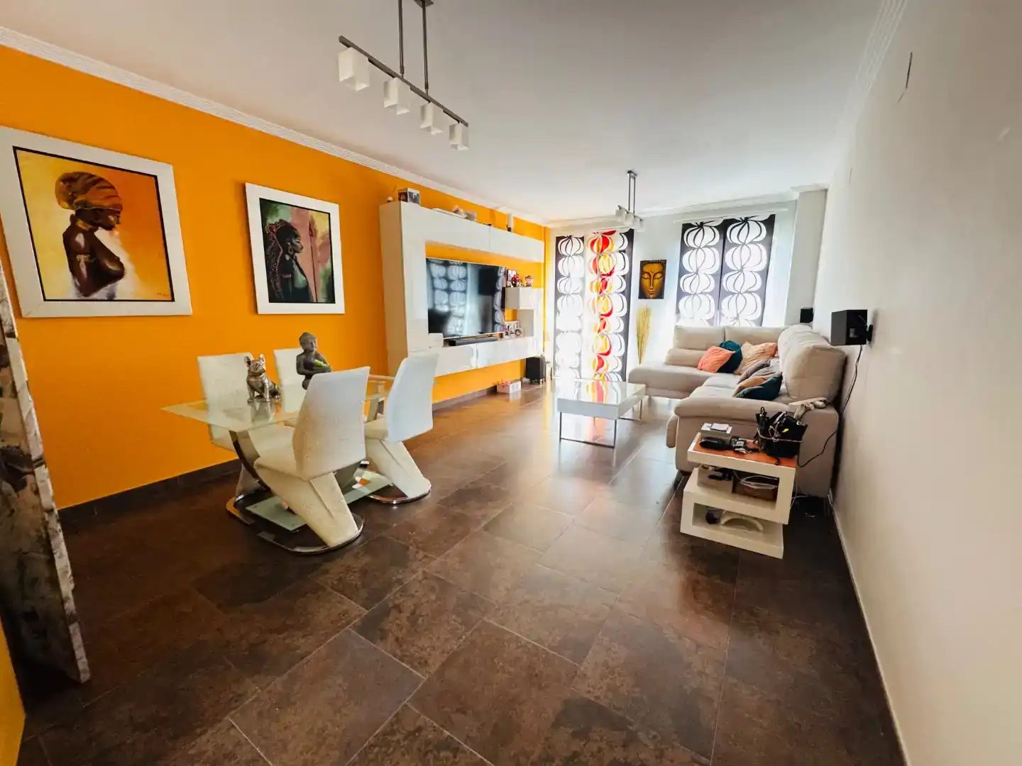 Sala de estar de Casa o chalet en venta en Aljaraque con Aire acondicionado y Piscina