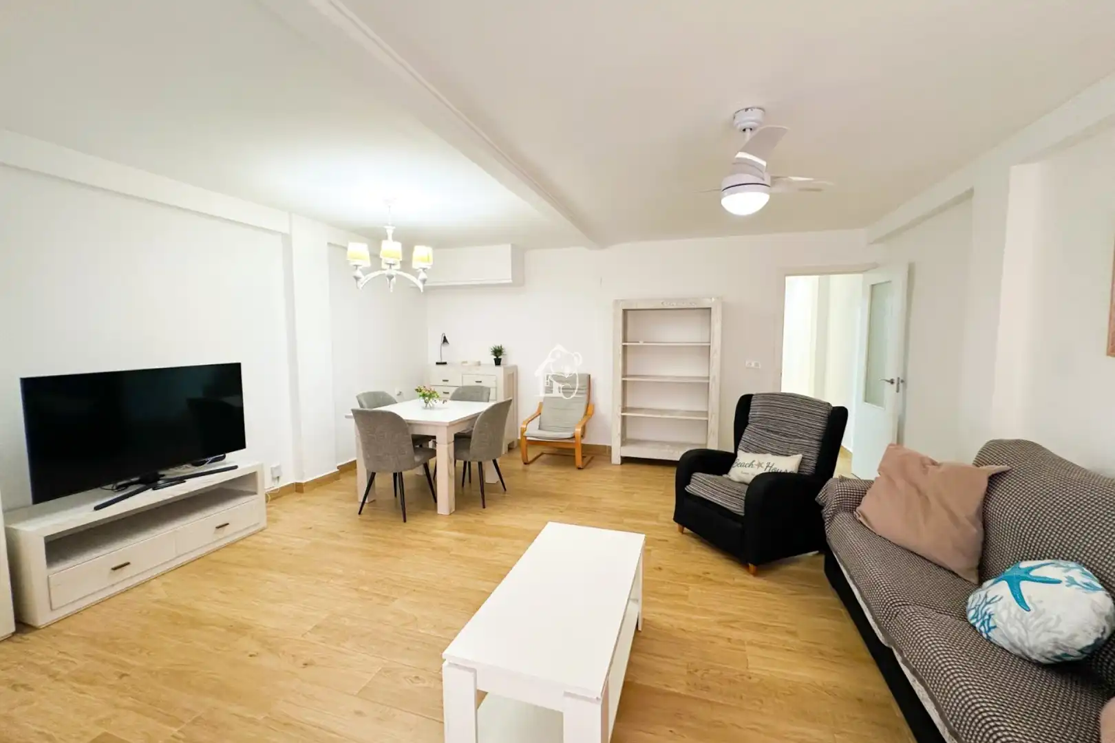 Sala d'estar de Apartament de lloguer en Torrevieja amb Terrassa, Moblat i Forn