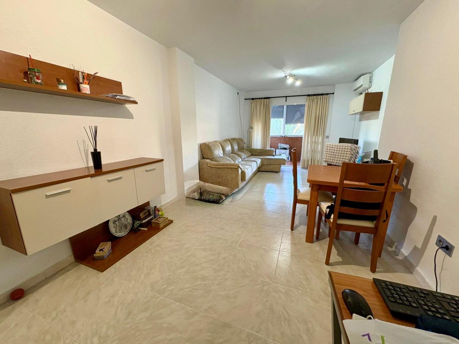 Sala d'estar de Pis en venda en  Sevilla Capital amb Aire condicionat, Calefacció i Terrassa