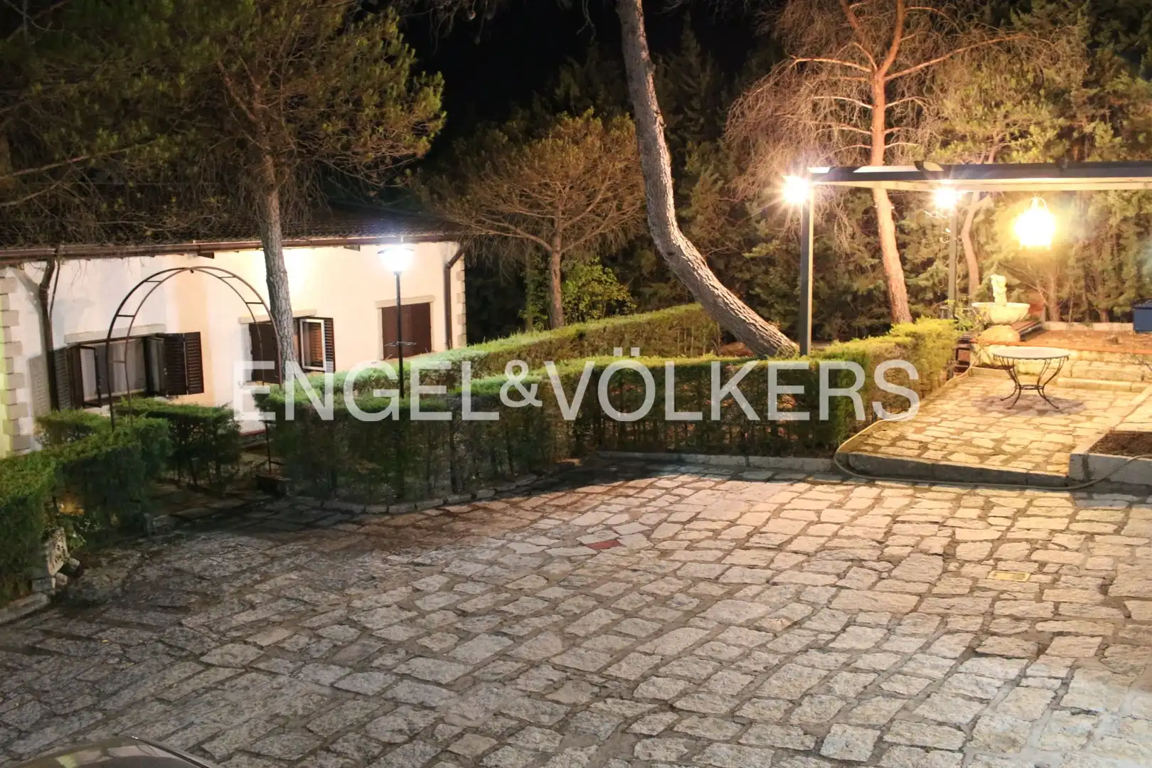Terraza de Casa o chalet en venta en Cabanillas de la Sierra con Calefacción, Jardín privado y Piscina