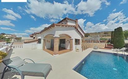 Exterior view of House or chalet for sale in Roda de Berà  with Air Conditioner, Terrace and Swimming Pool