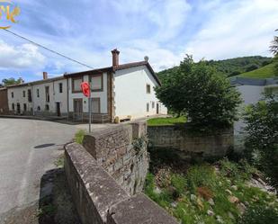 Vista exterior de Casa o xalet en venda en Reinosa amb Terrassa