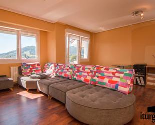 Sala d'estar de Pis en venda en Forua amb Terrassa