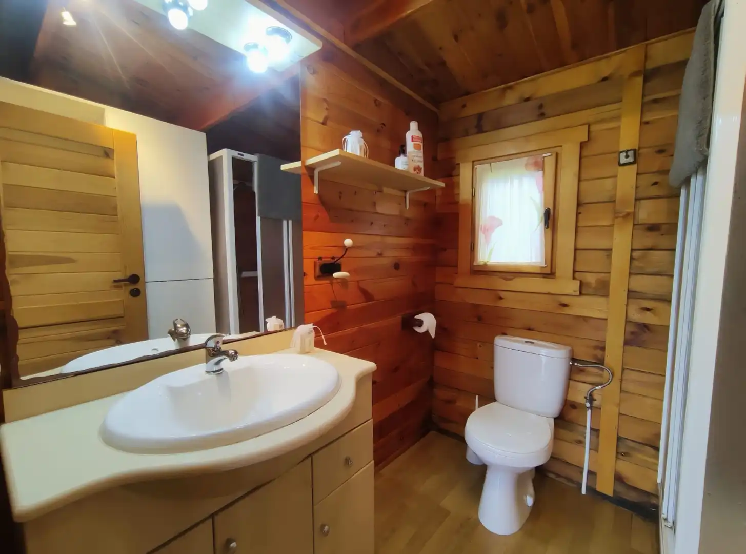 Baño de Casa o chalet en venta en Barreiros con Calefacción, Jardín privado y Parquet