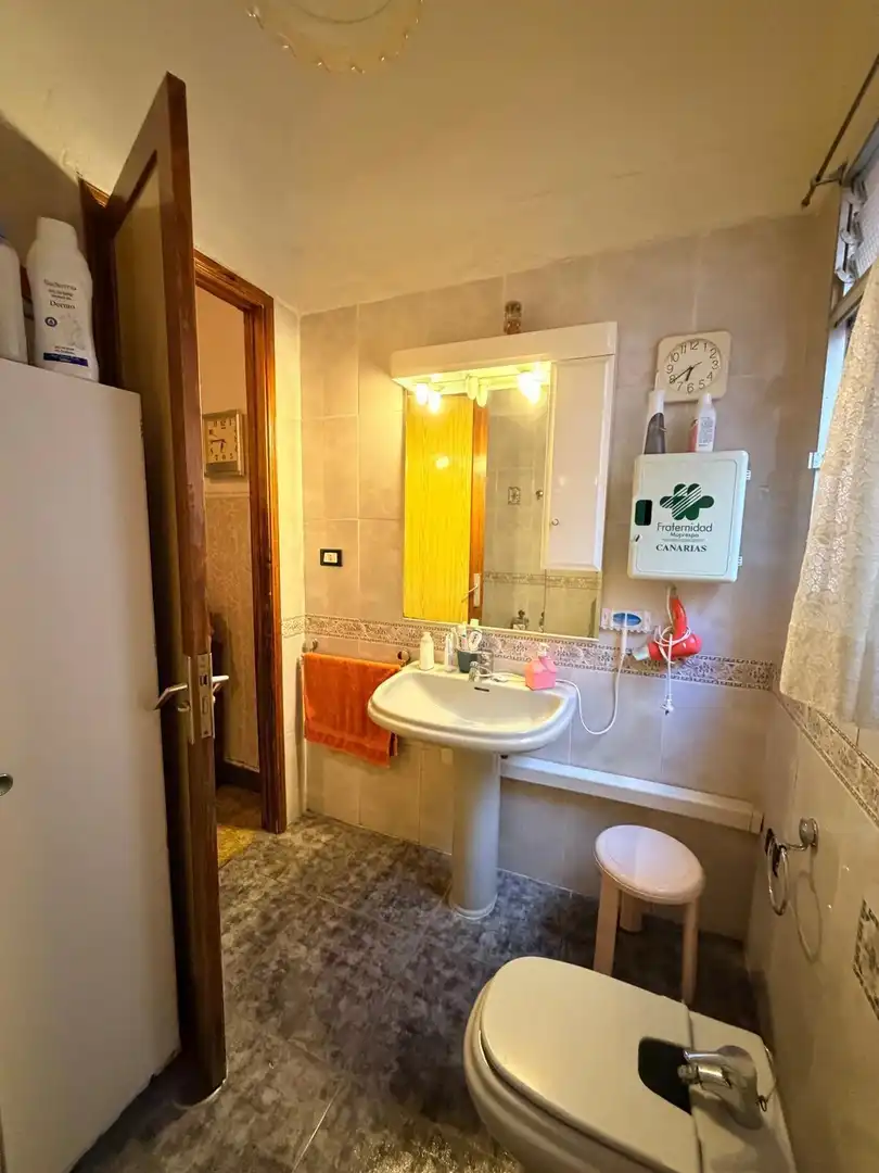 Badezimmer von Wohnung zum Verkauf in Santa Cruz de Tenerife mit Klimaanlage, Terrasse und Möbliert
