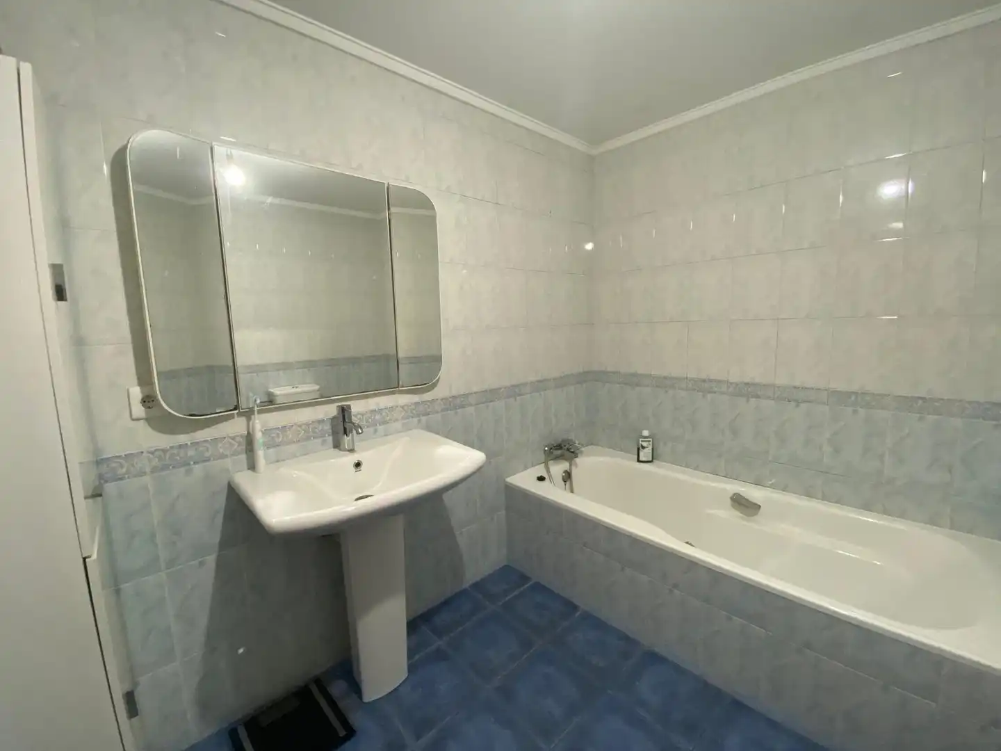 Baño de Casa o chalet en venta en Castro-Urdiales con Calefacción y Piscina comunitaria