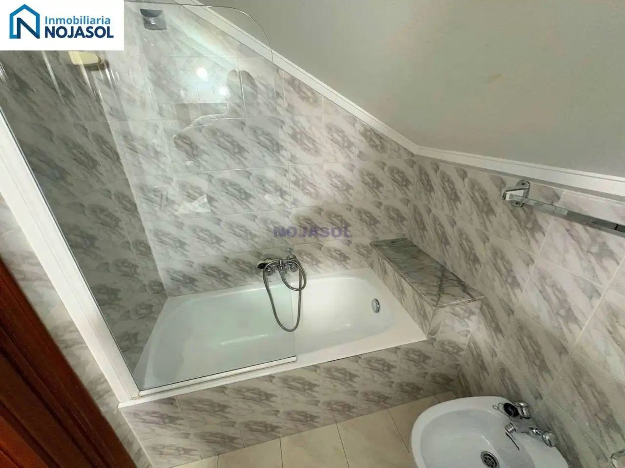 Bathroom of Flat for rent in Noja  with Heating, Terrace and Furnished