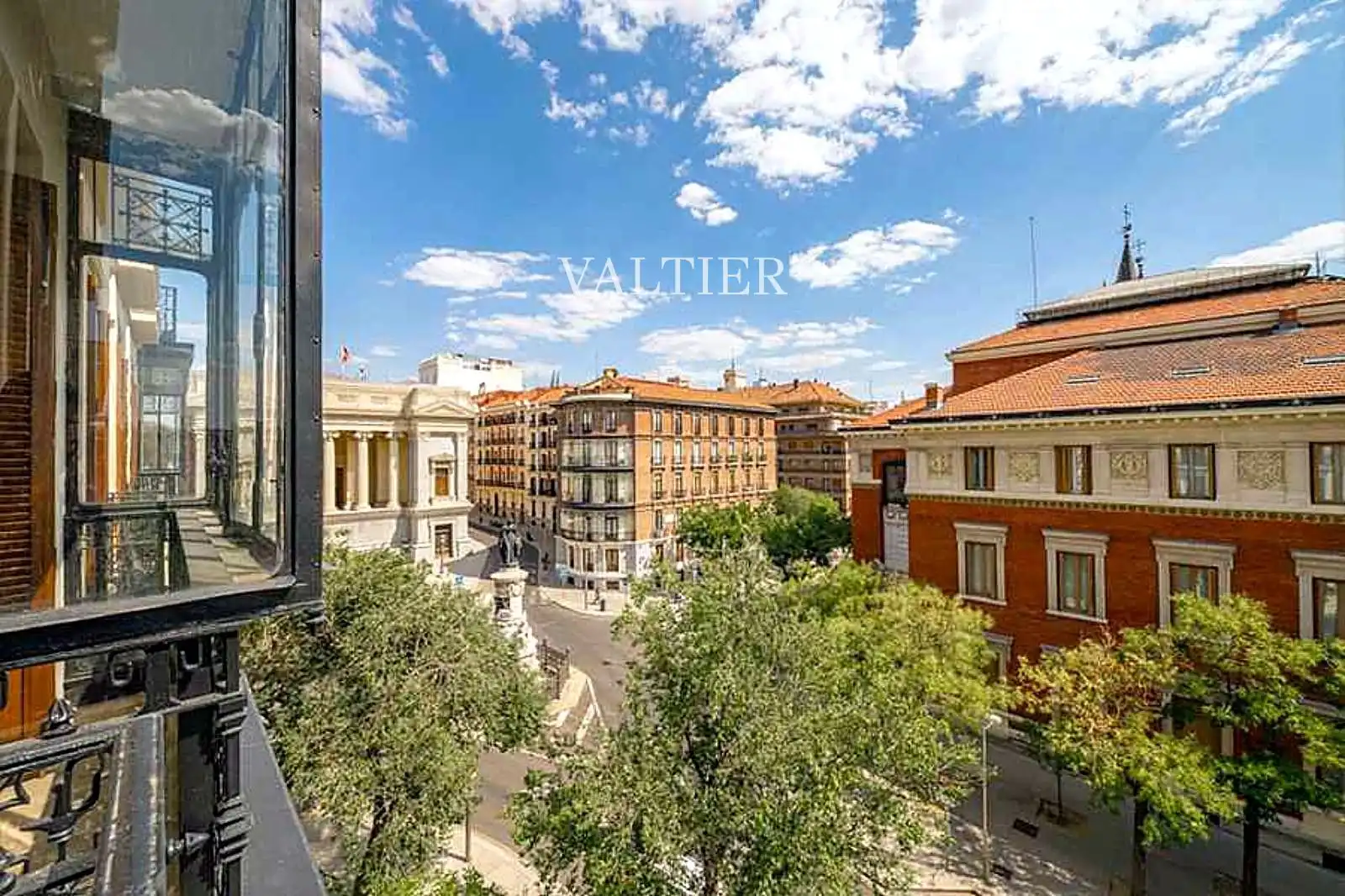 Exterior view of Flat for sale in Madrid  with Heating, Terrace and Storage room