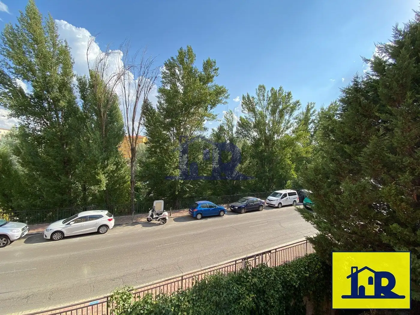 Parkplatz von Wohnung zum Verkauf in Cuenca mit Heizung und Möbliert