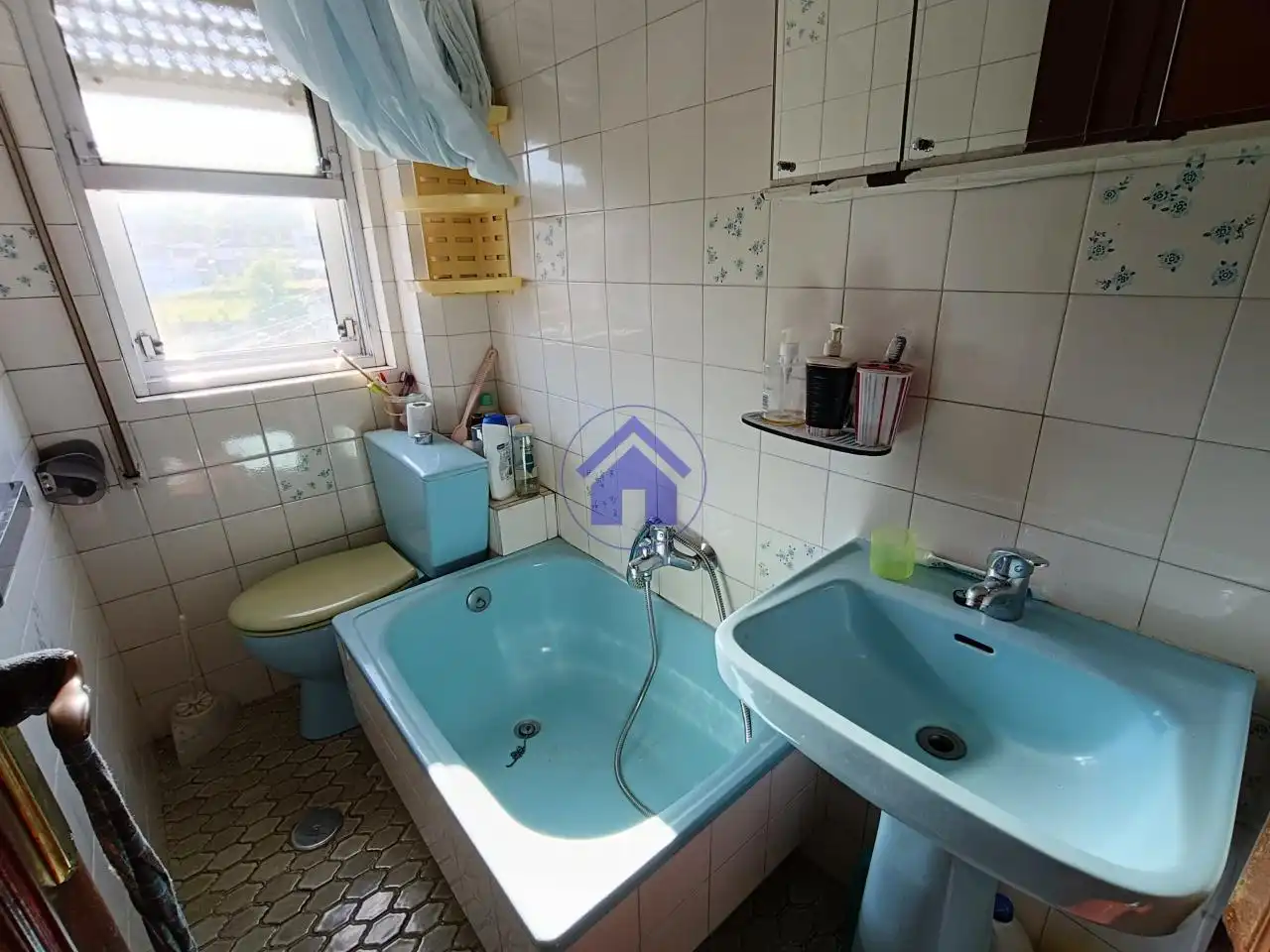 Bathroom of Flat for sale in Vigo   with Heating, Parquet flooring and Furnished