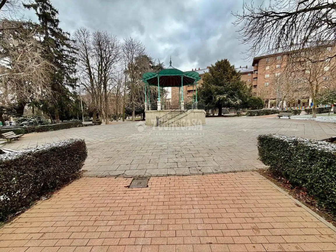 Parking de Piso en venta en Ávila