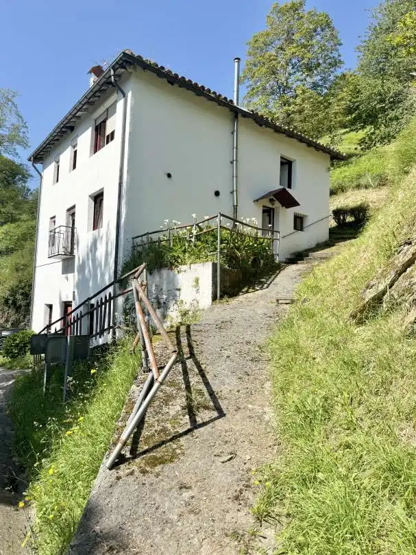 Vista exterior de Casa o xalet en venda en Elgoibar amb Balcó