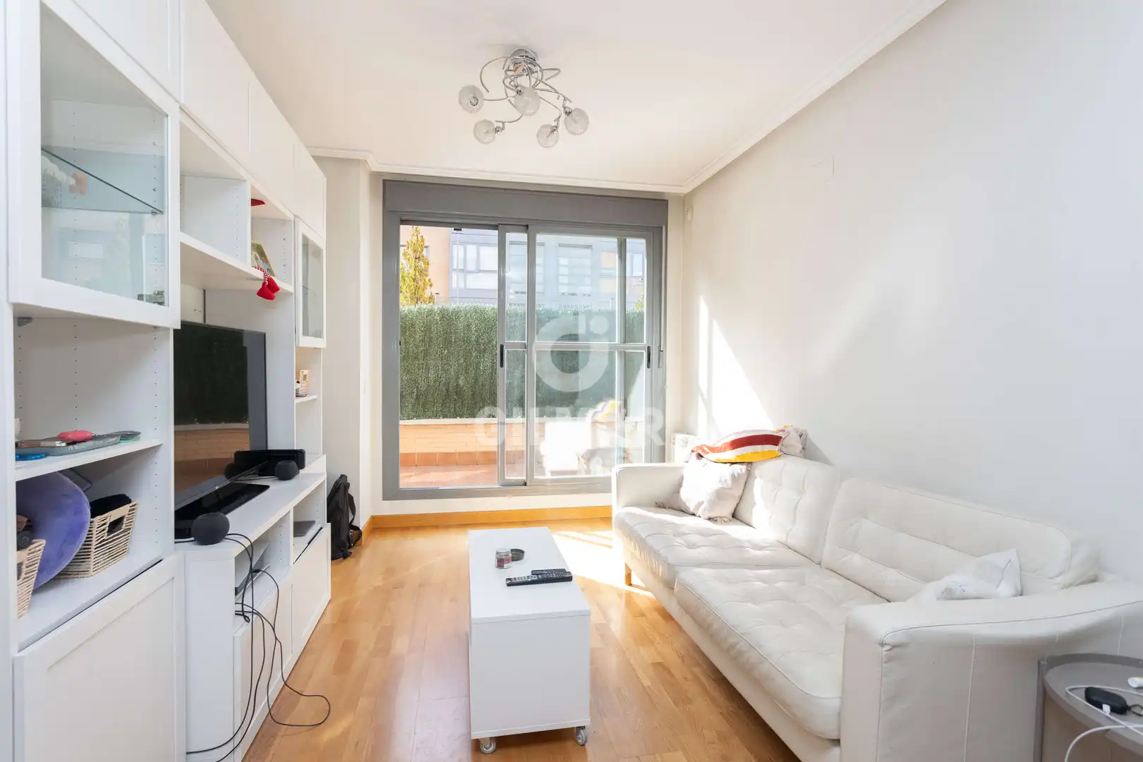 Sala de estar de Planta baja en venta en Madrid con Calefacción, Trastero y Piscina