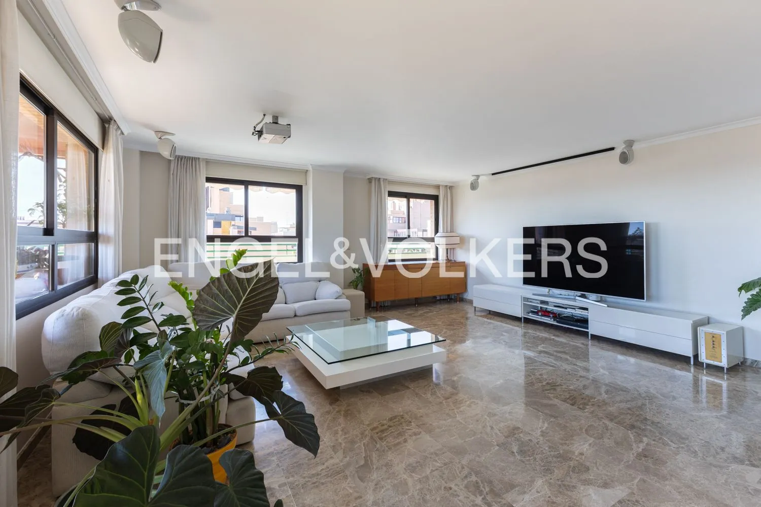 Living room of Flat for sale in  Valencia Capital  with Air Conditioner, Heating and Terrace