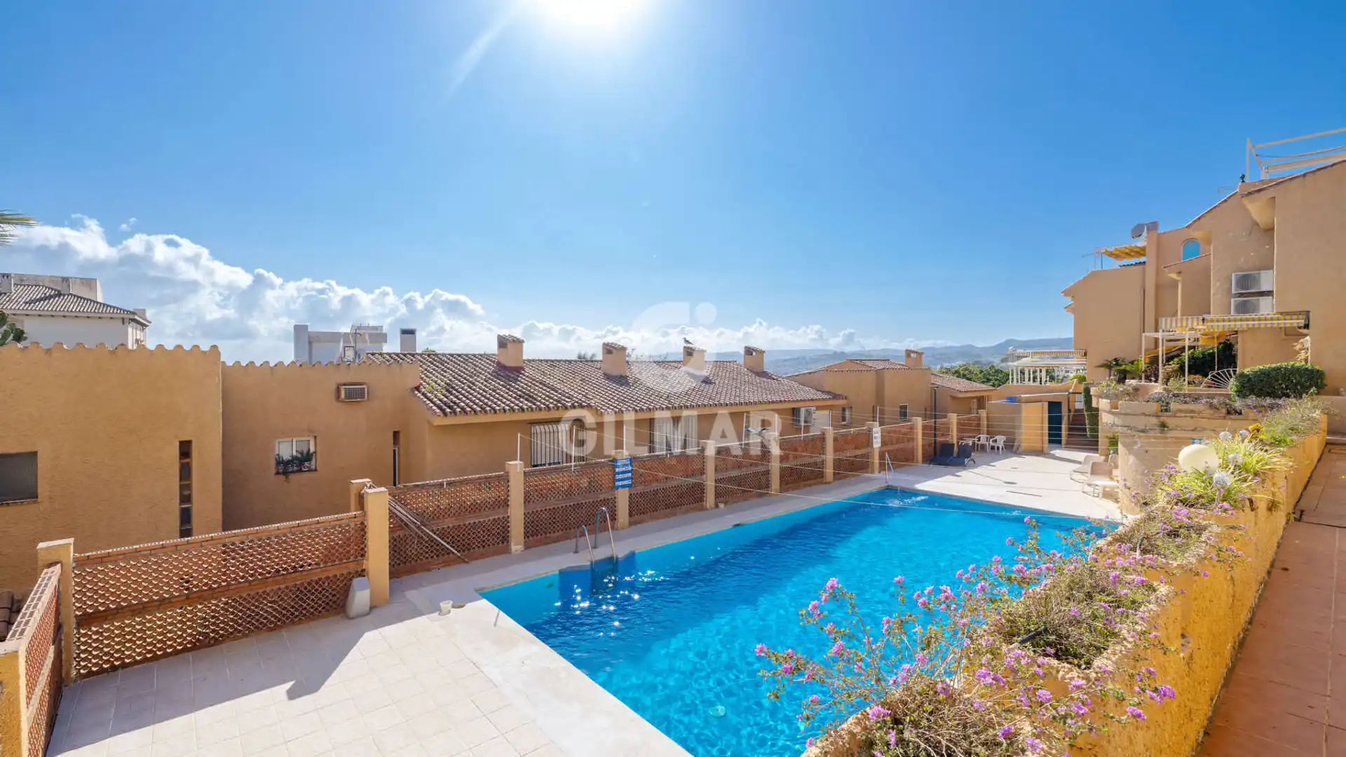 Swimming pool of Single-family semi-detached for sale in Estepona