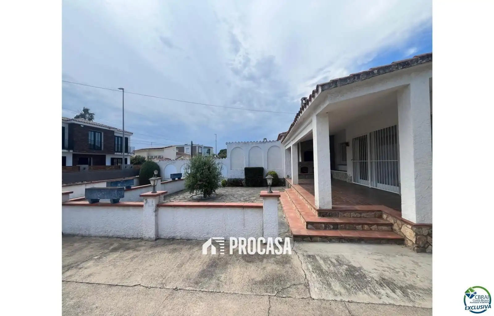 Vista exterior de Casa o xalet en venda en Empuriabrava amb Moblat