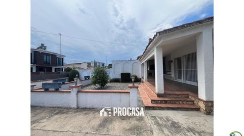 Foto 4 de Casa o xalet en venda a Peni, Peni, Empuriabrava